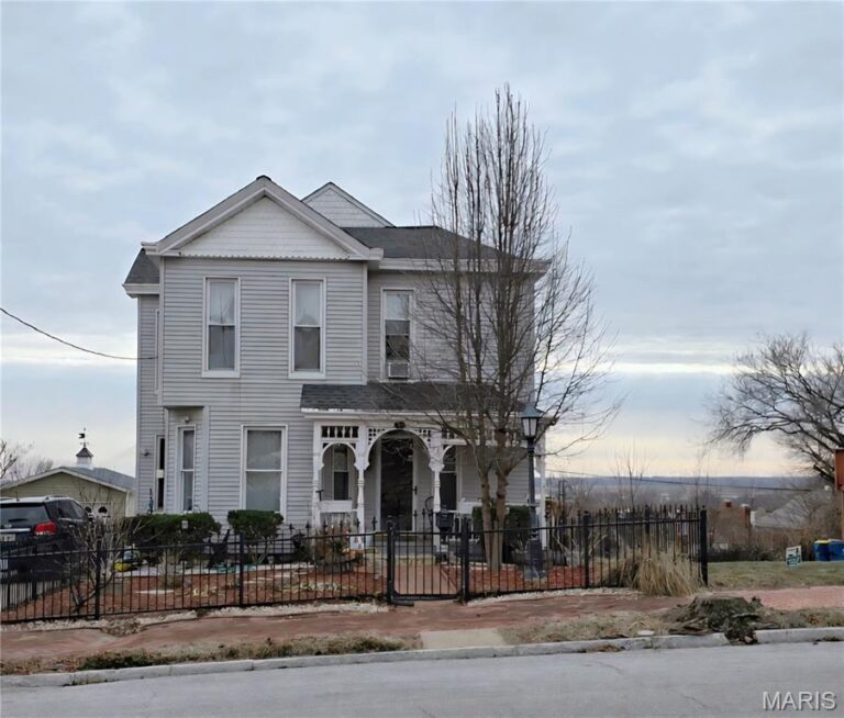 437 4th Street