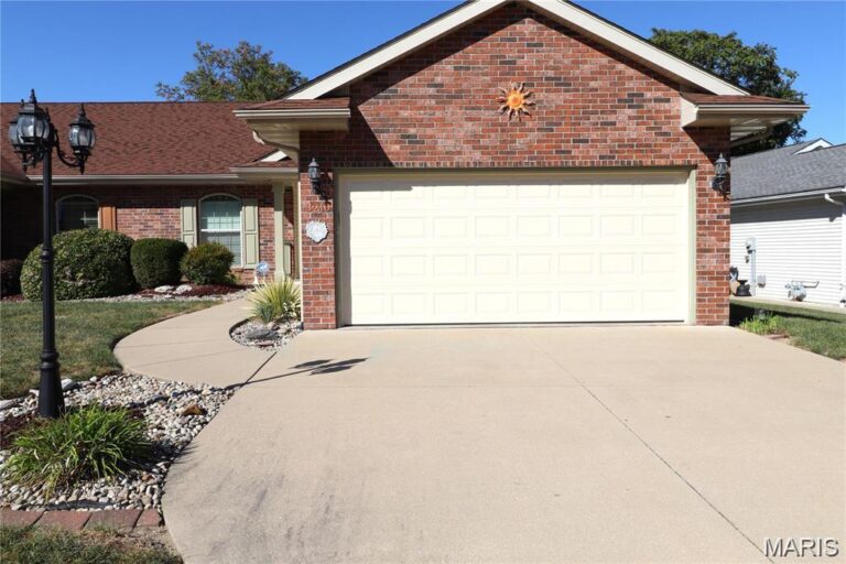 3210 Leverett Court