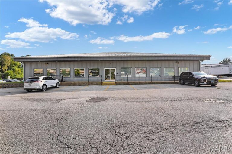1902 Vandalia Street #200