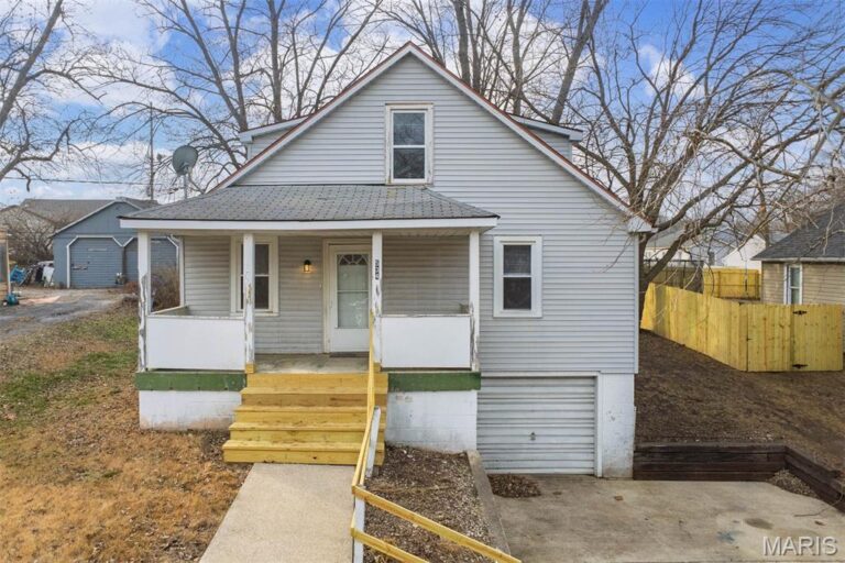 534 Poplar Street