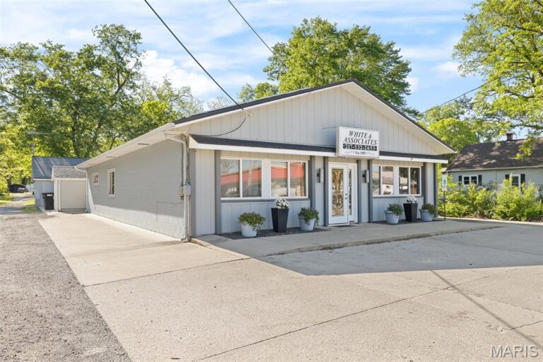 1122 Vandalia Road