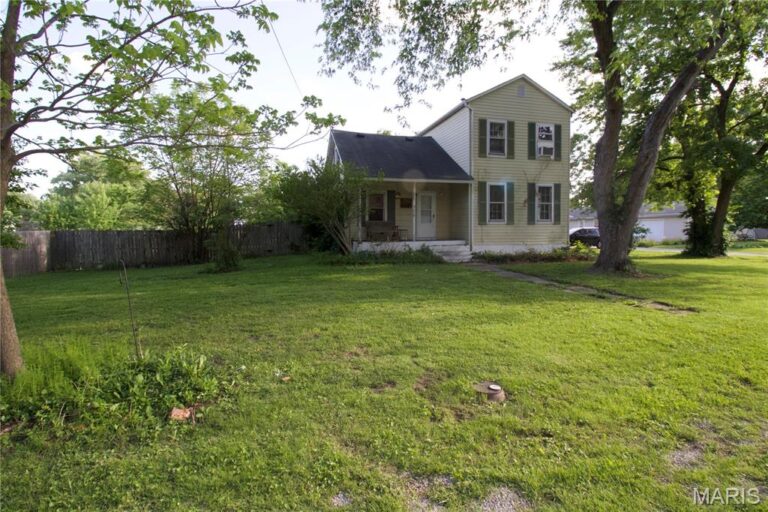 402 Elm Street