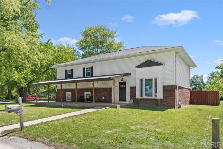 152 Arlington Drive