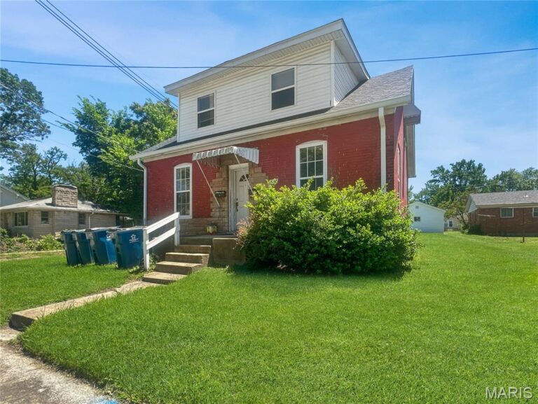 528 Main Street