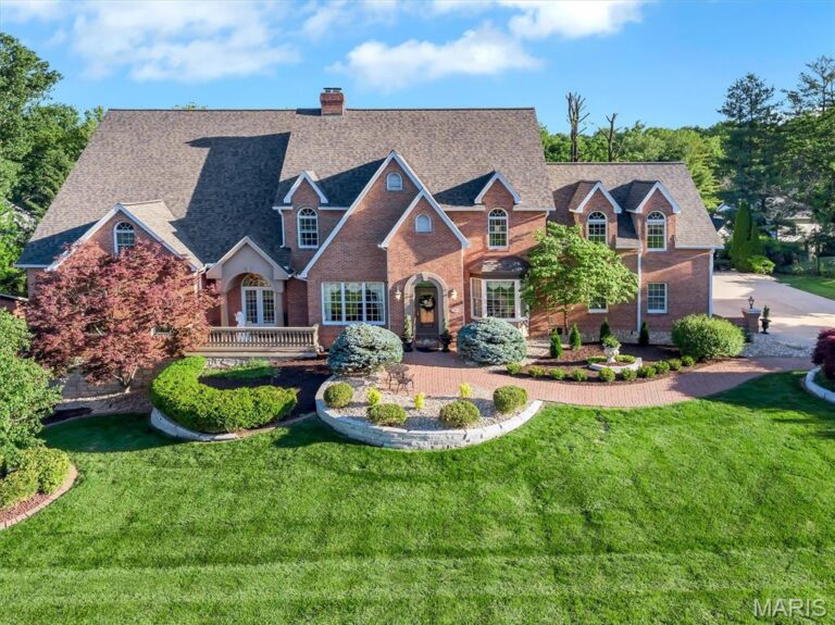 21 Country Club Drive
