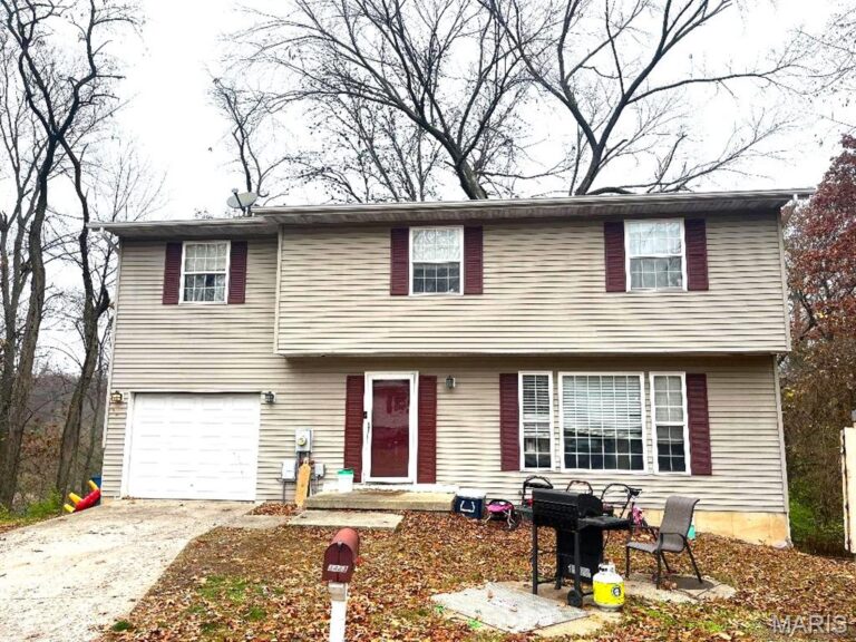 4443 Delta Queen Lane