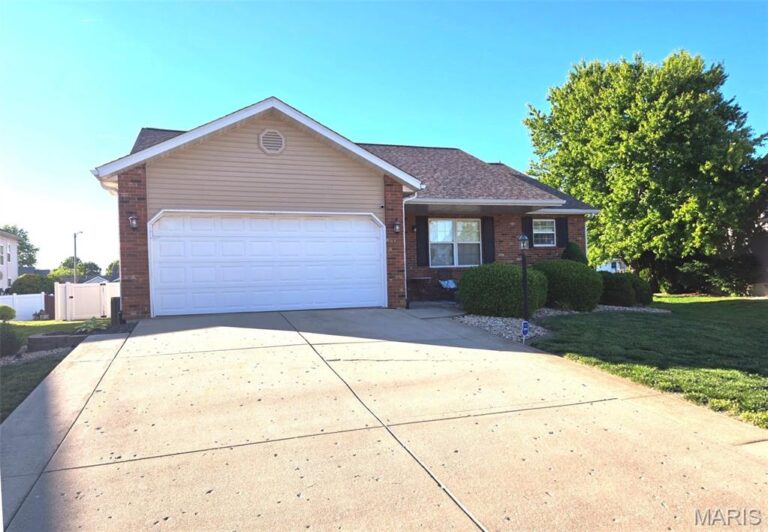 59 Julie Drive