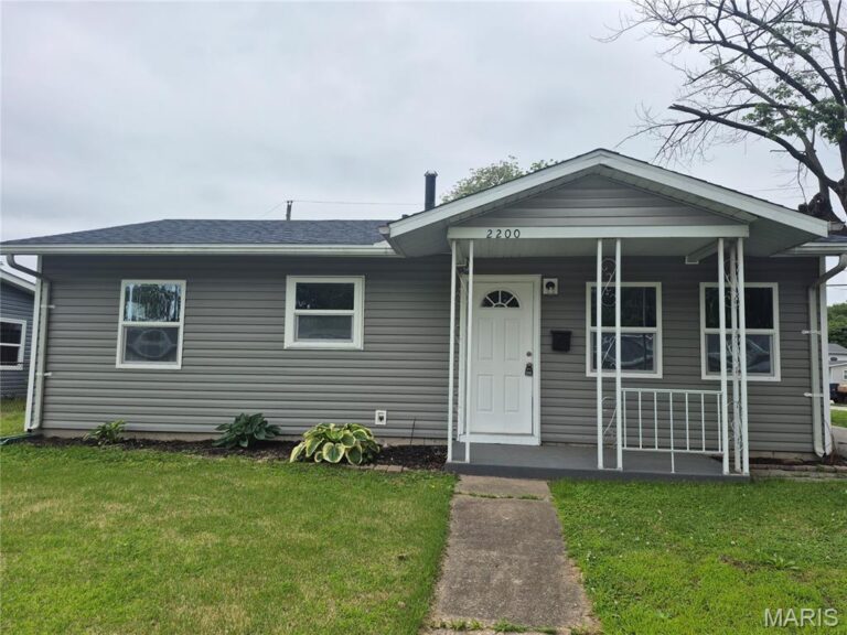 2200 Glen Drive