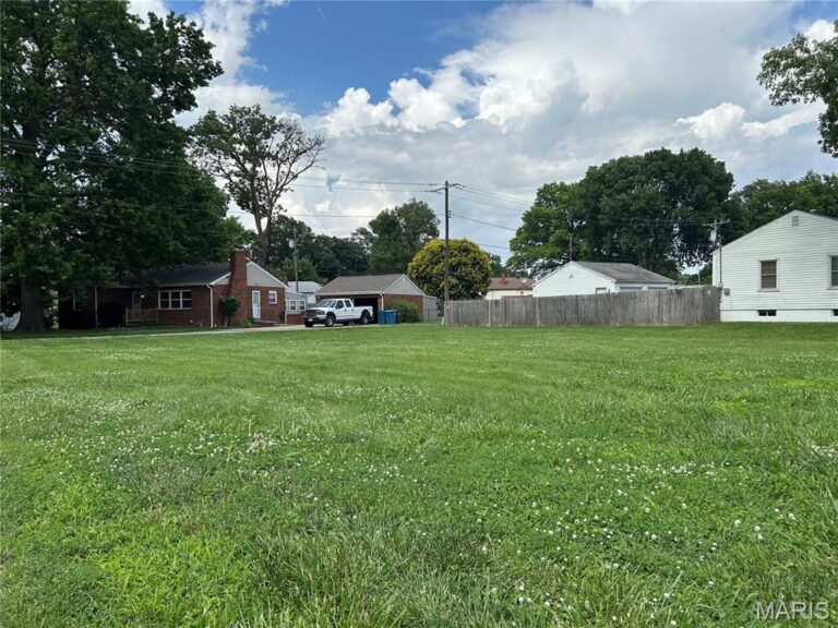 1703 Pontoon Road