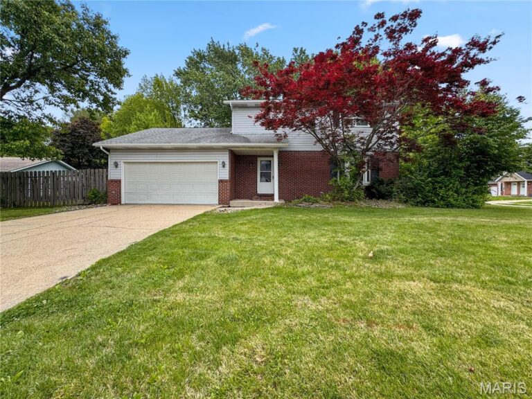 1902 Applegate Lane