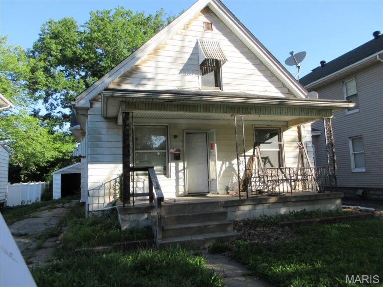 2403 Grand Avenue