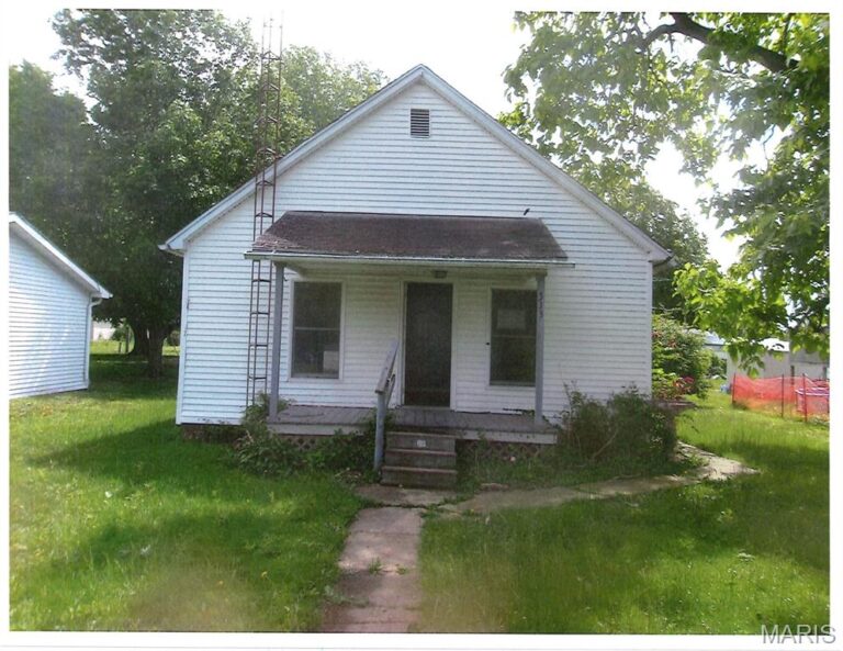 313 1st Street