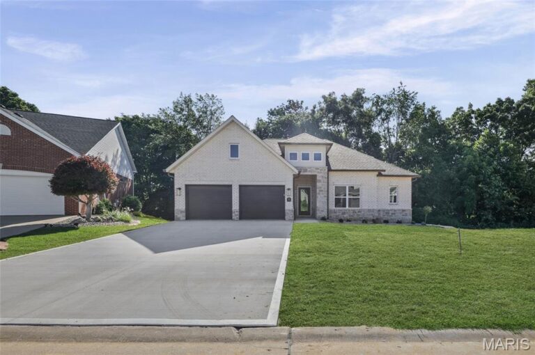 249 Fountain Drive