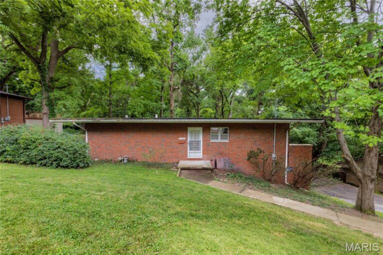 828 Willoway Avenue