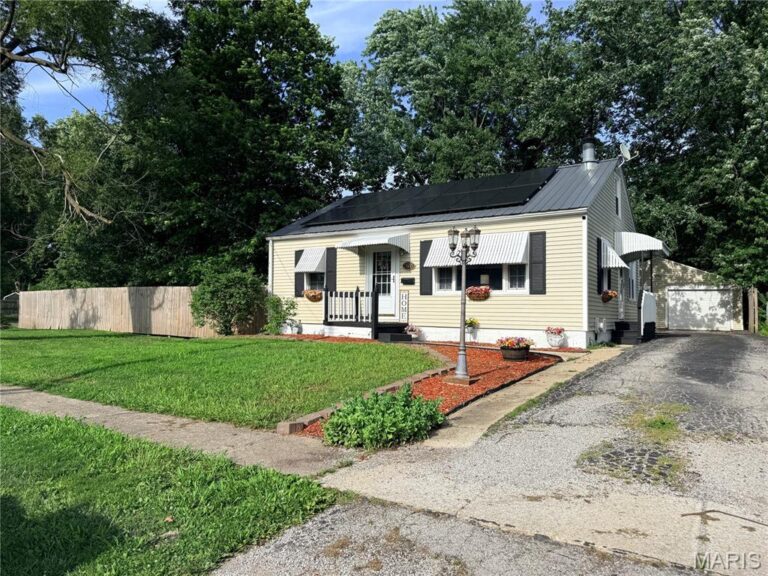 608 Van Buren Street