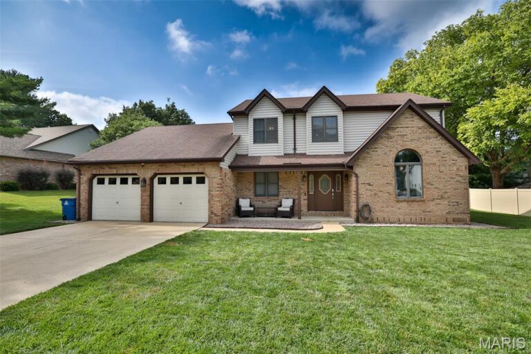 138 Holly Tree Court
