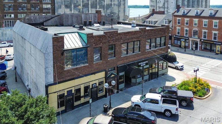 215 3rd Street