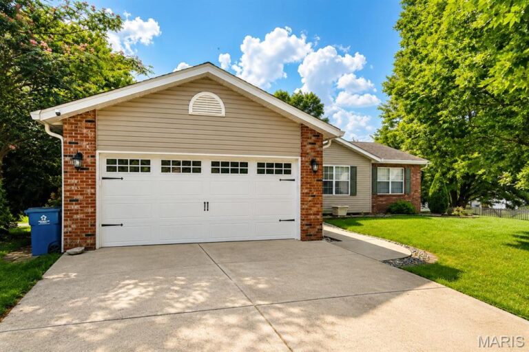 2 Arbor Springs