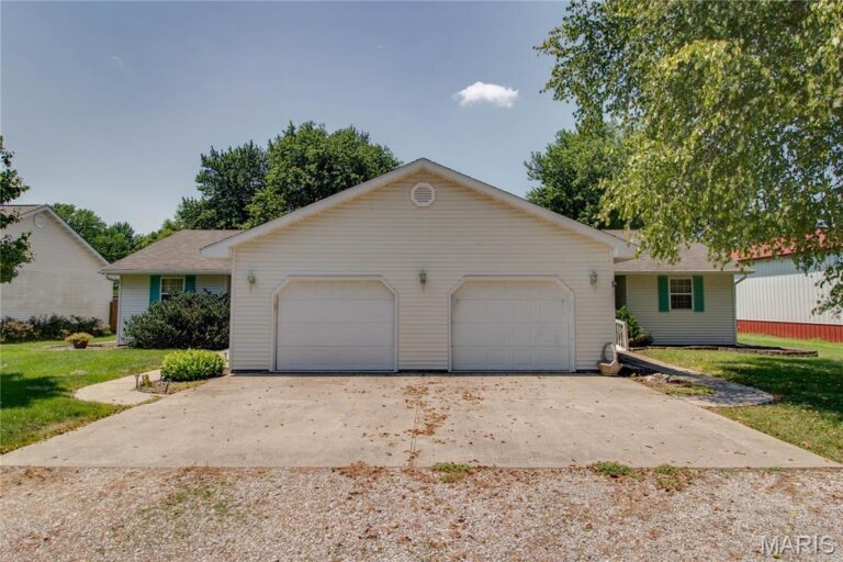 405-407 Shady Lane