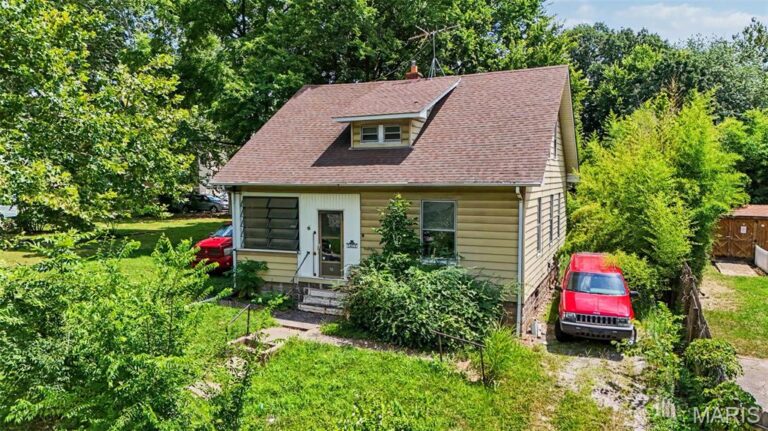 1411 Seminary Street