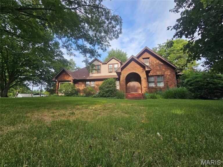 220 9th Street