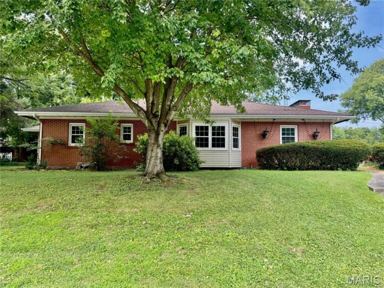 407 Killarney Drive