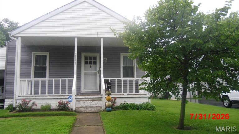 2541 Center Street