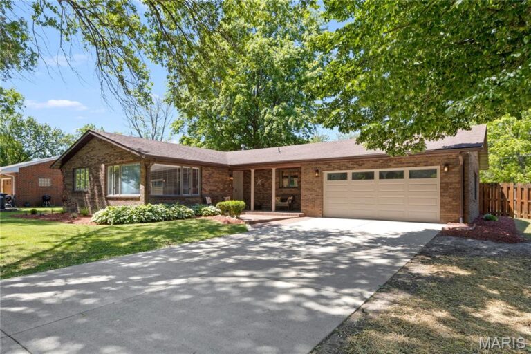 5 Magnolia Drive
