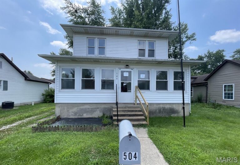 504 Walnut Street