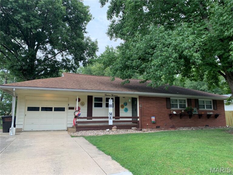 1213 Killarney Drive