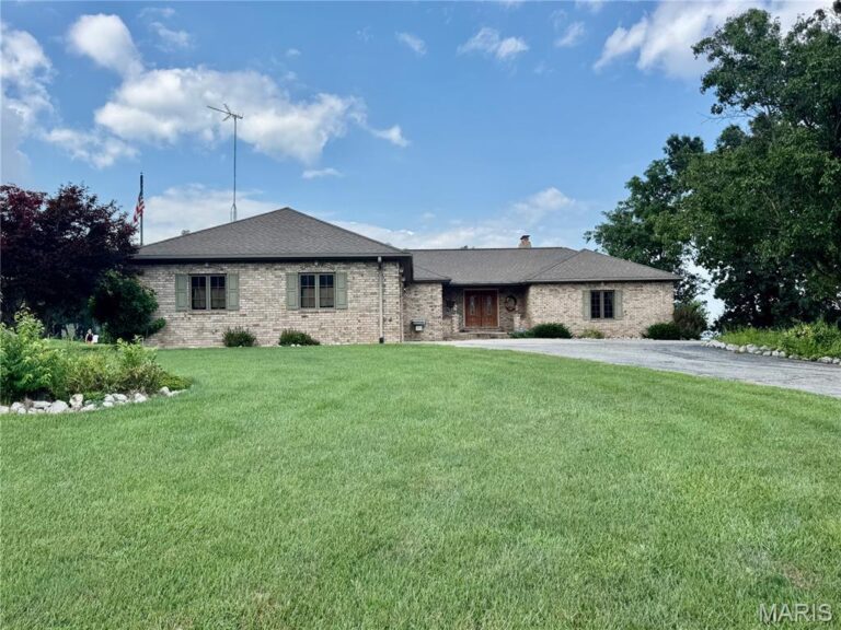 6 Willow Circle Drive