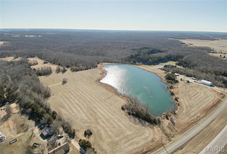 33.64 AC Outer Road 1-70