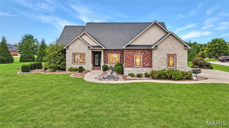 105 Locksley Court