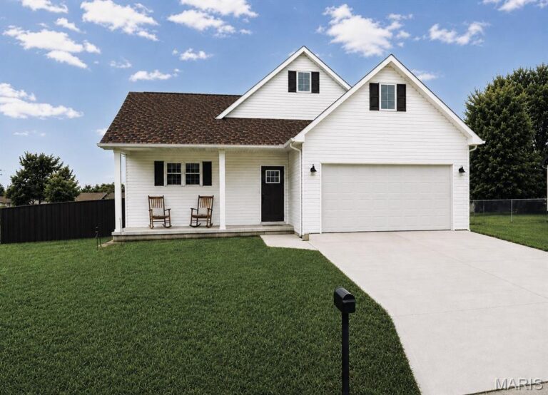 121 Grant Drive