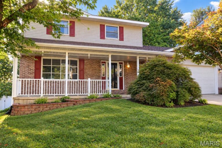 30 Williamsburg Lane