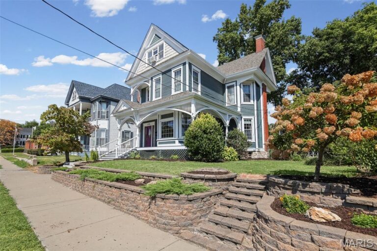 536 6th Street