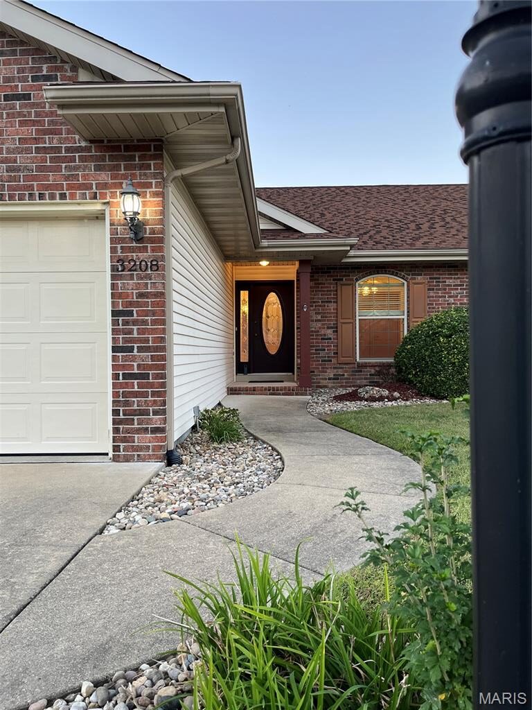 3208 Leverett Court