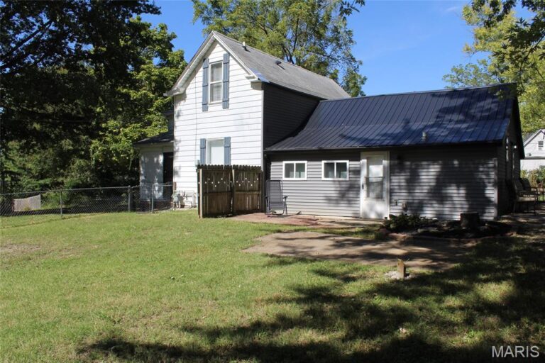 711 Lampert Street