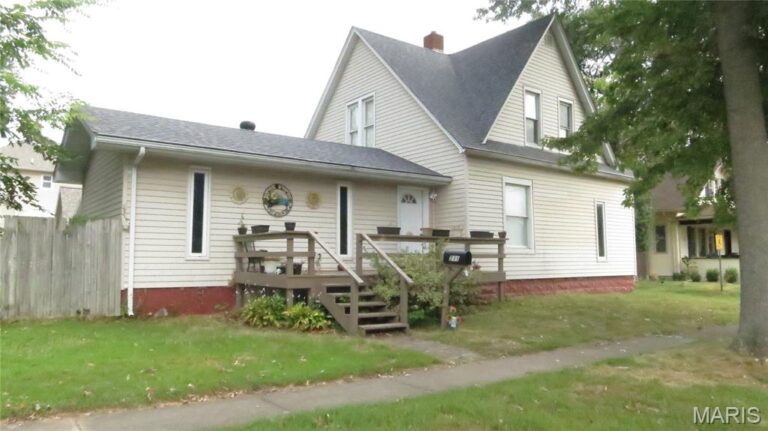 211 E SOUTH