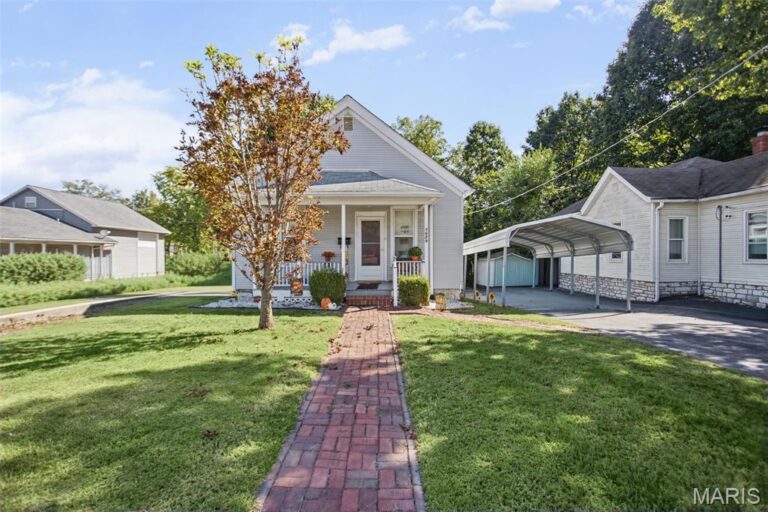1629 Main Street