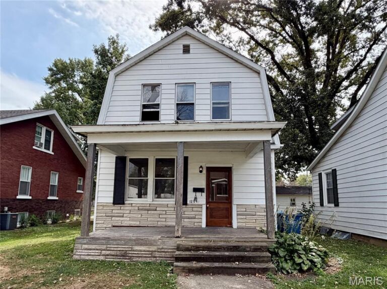 1204 8th Street
