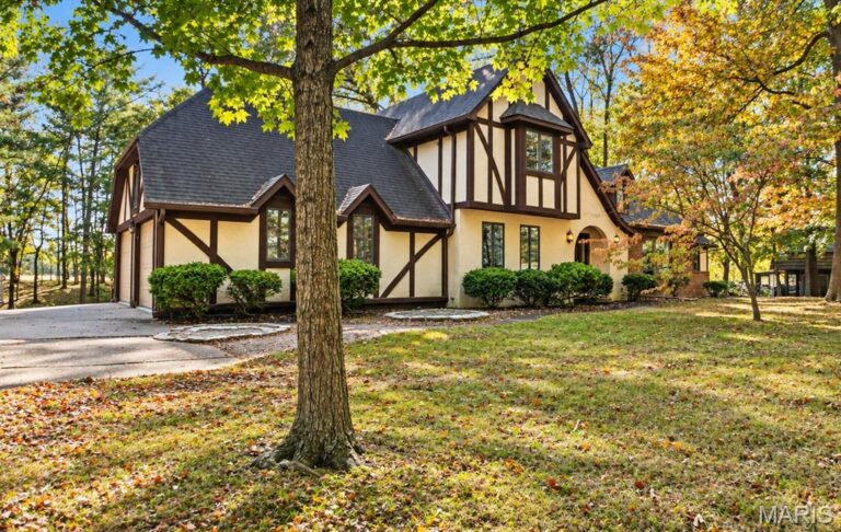 158 Hackberry Lane