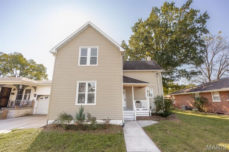 746 Maple Street