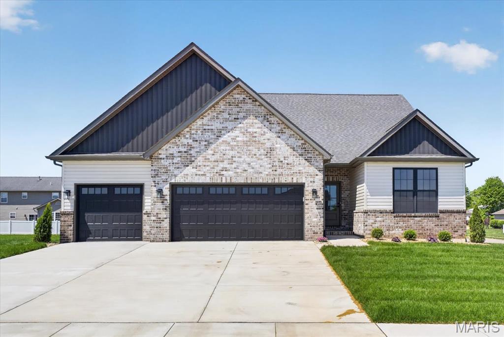 1437 Guilford Place, Troy IL — Photo 1