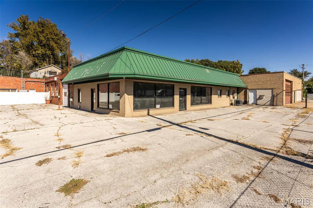 2726 Broadway, Alton IL — Photo 1