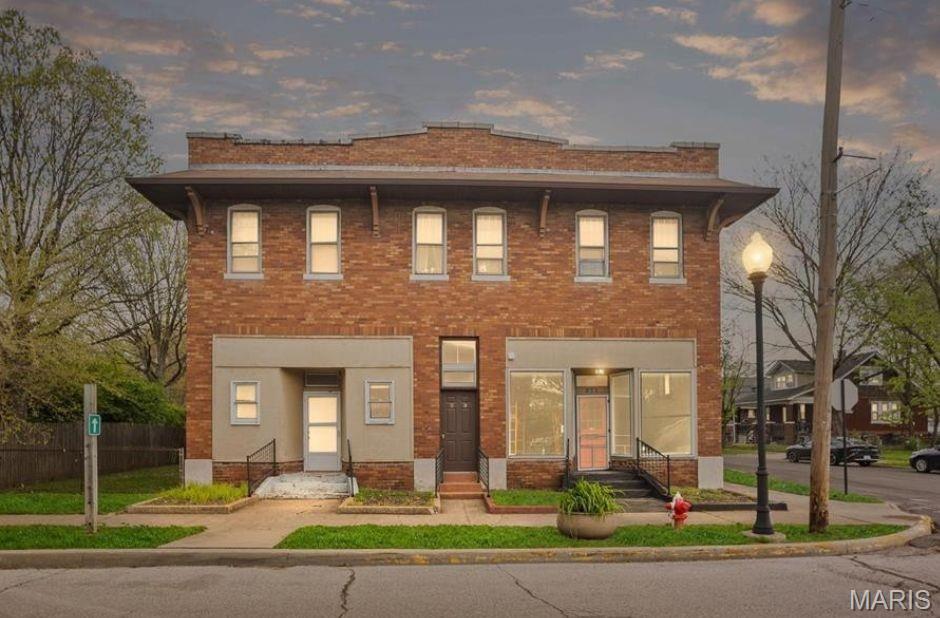 821/823 Niedringhaus Avenue, Unit A-D, Granite City IL — Photo 1