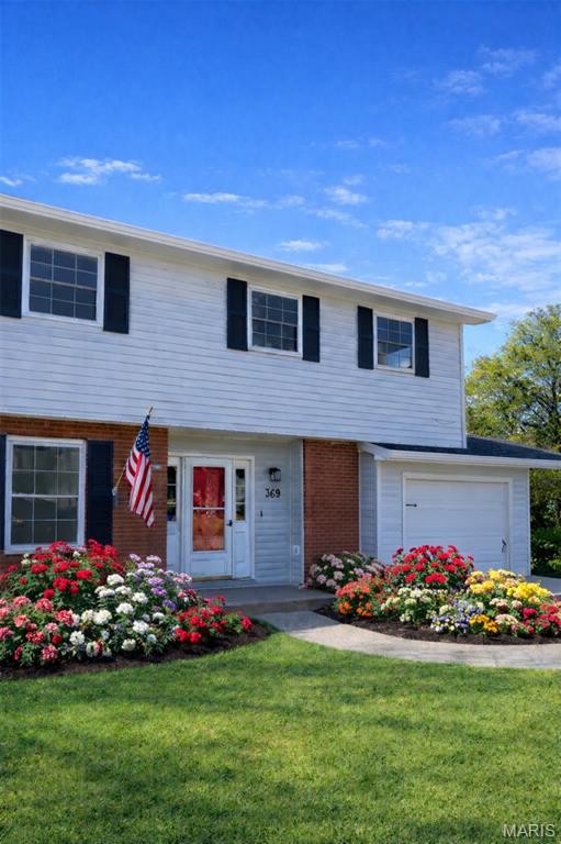 369 Hand Drive, Godfrey IL — Photo 1