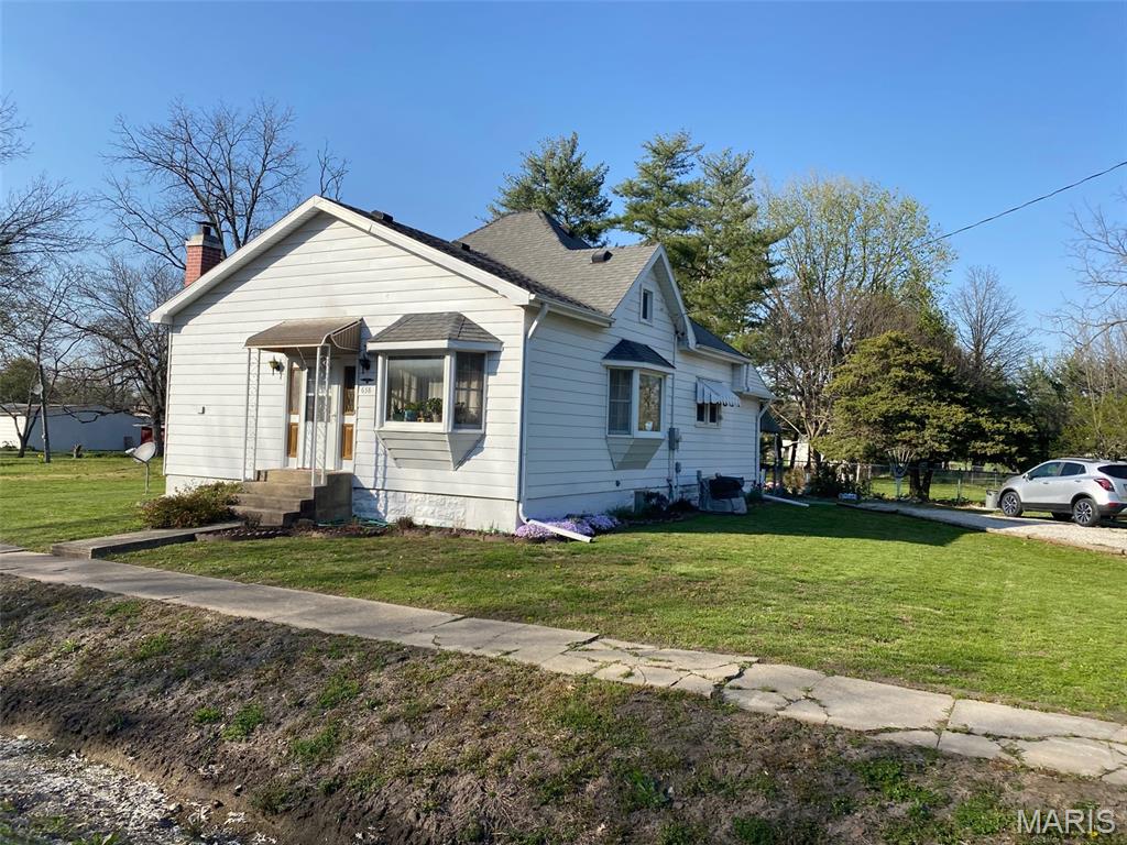 638 Ford Avenue, Witt IL — Photo 1