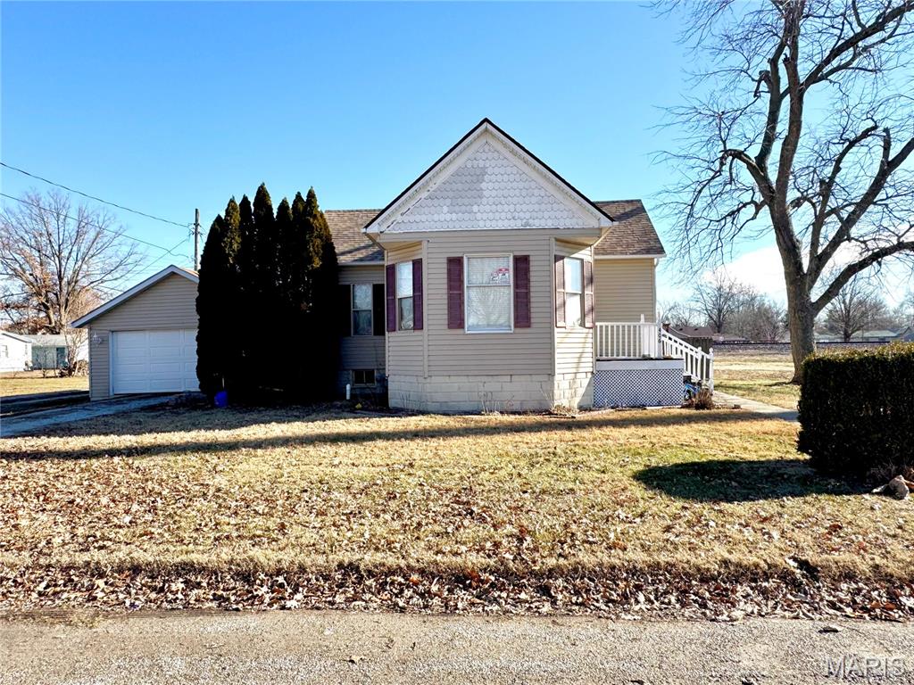 406 Poplar Street, Mount Olive IL — Photo 1