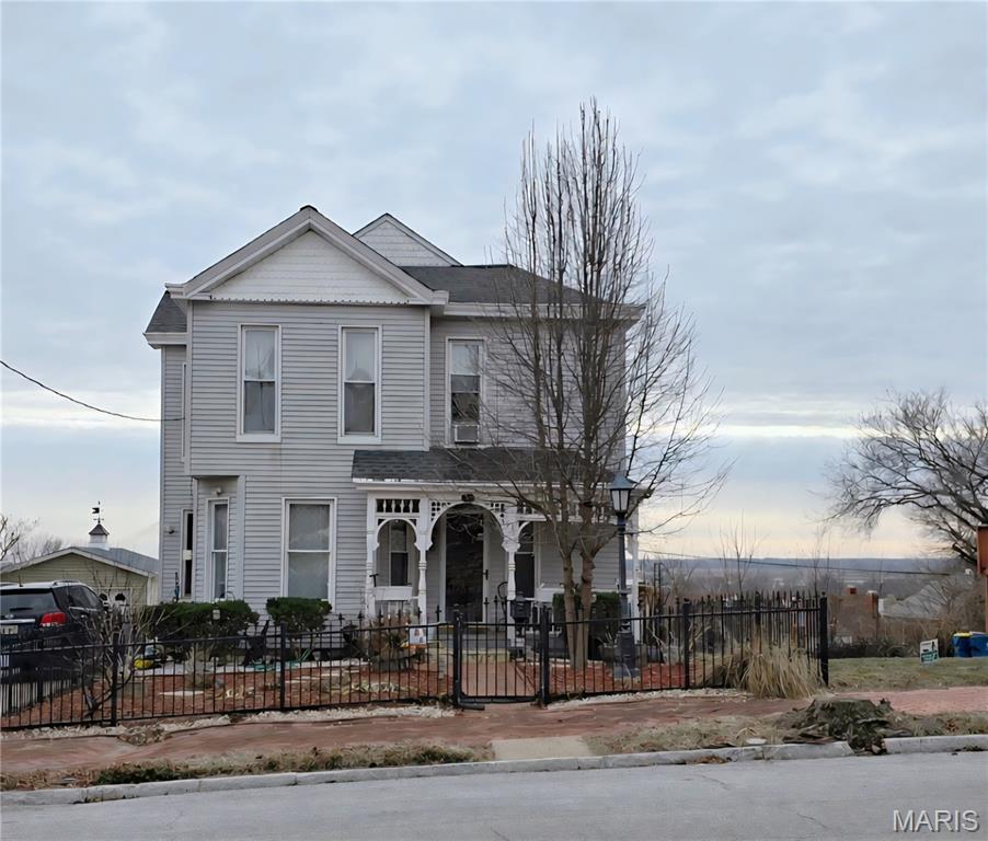 437 4th Street, Alton IL — Photo 1